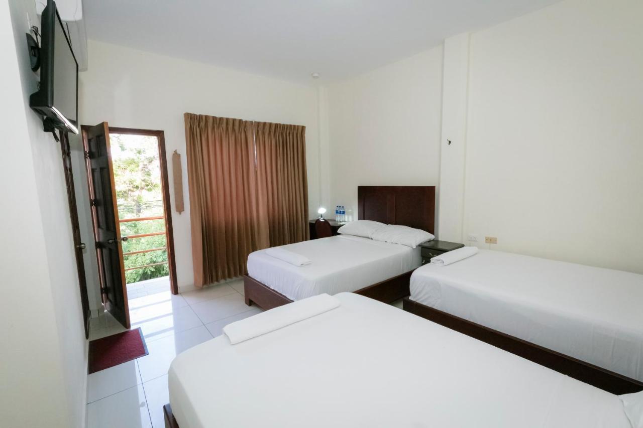 Hotel Mediterraneo Inn Santa Rosa de Lima ภายนอก รูปภาพ