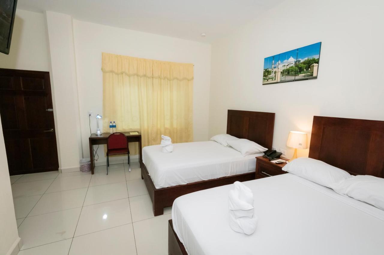 Hotel Mediterraneo Inn Santa Rosa de Lima ภายนอก รูปภาพ