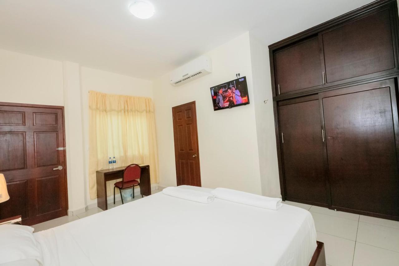 Hotel Mediterraneo Inn Santa Rosa de Lima ภายนอก รูปภาพ
