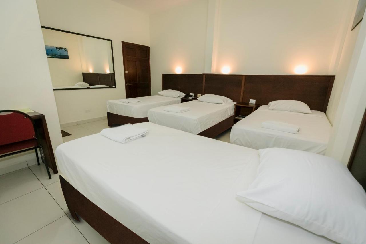 Hotel Mediterraneo Inn Santa Rosa de Lima ภายนอก รูปภาพ