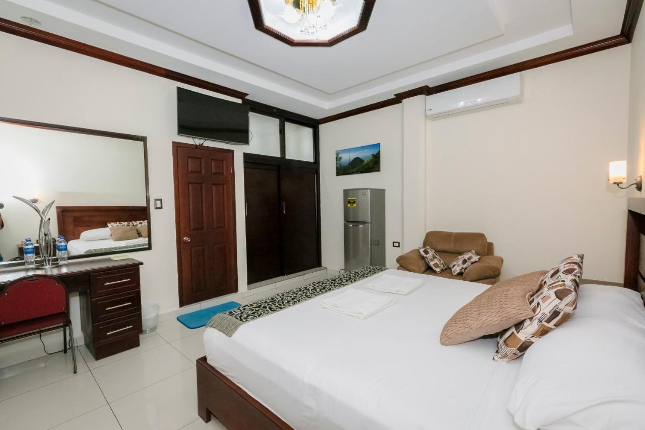 Hotel Mediterraneo Inn Santa Rosa de Lima ภายนอก รูปภาพ