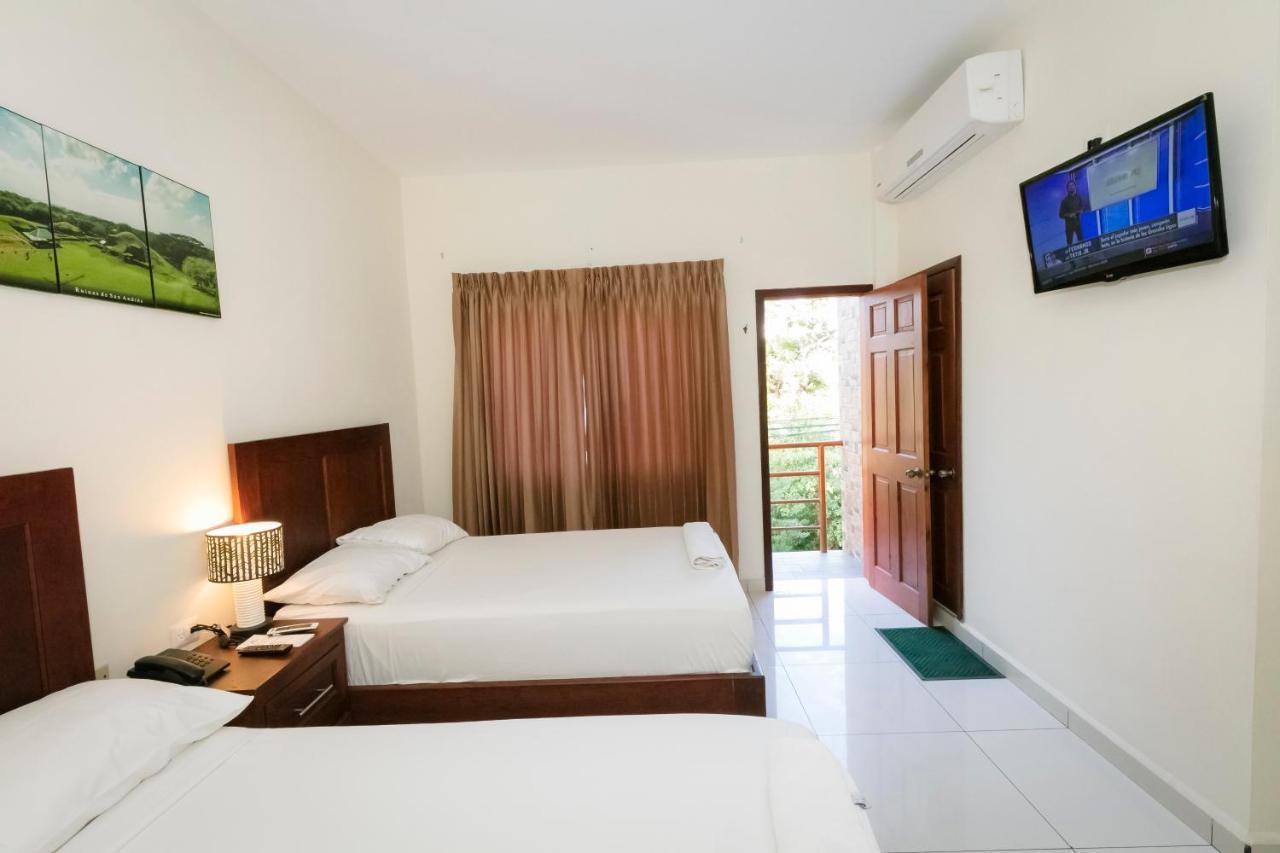 Hotel Mediterraneo Inn Santa Rosa de Lima ภายนอก รูปภาพ